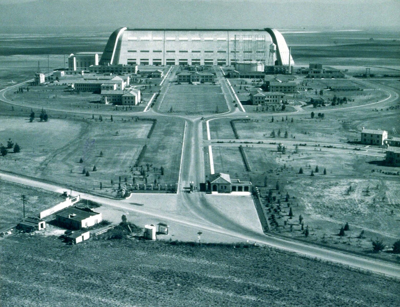 Moffett_Field_circa_1934