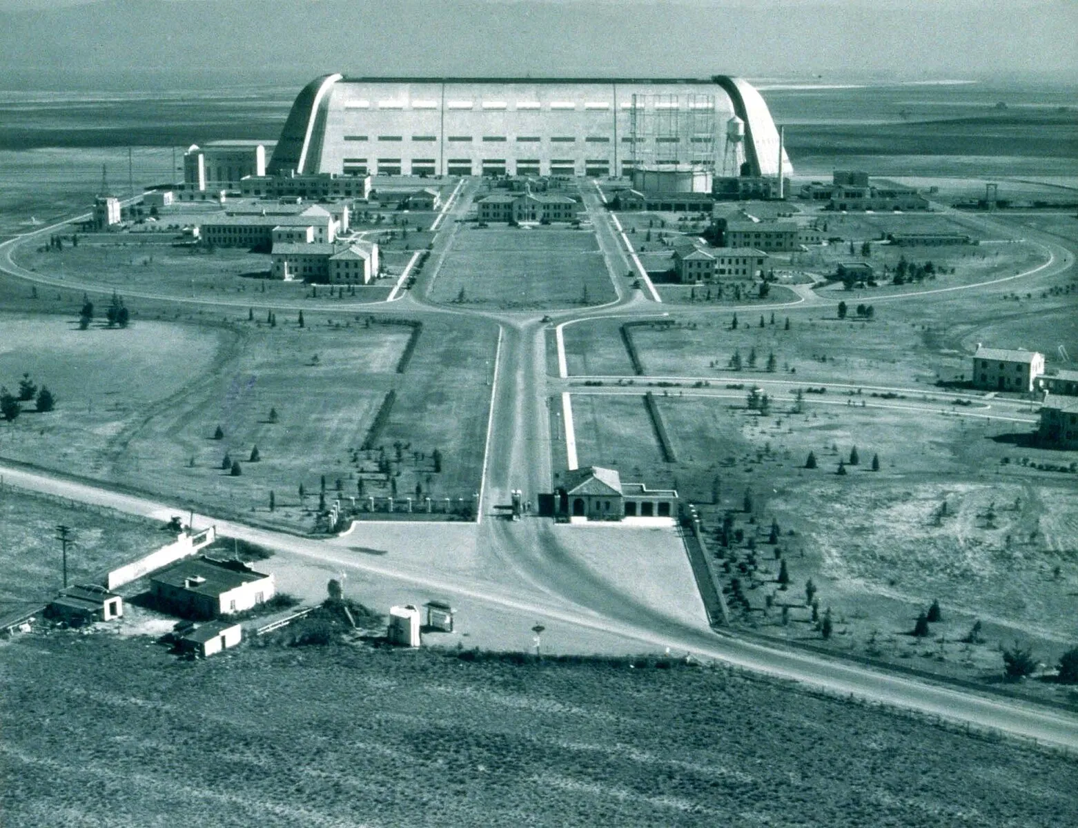 Moffett_Field_circa_1934